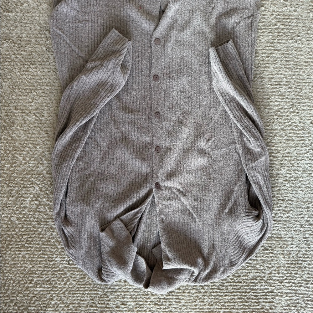 Cozy Ribbed Knit Cardigan - Gray